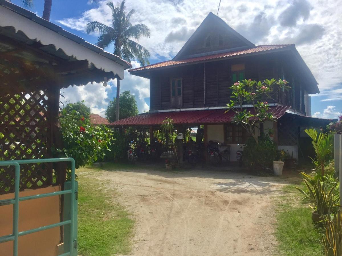 Soluna Guest House Pantai Cenang  Extérieur photo